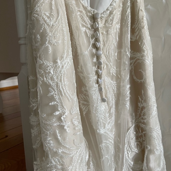 Maggie Sottero WEDDING DRESS - EUC! - Picture 9 of 13